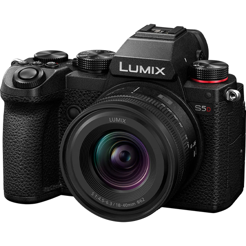 Panasonic Lumix S5D Kit mit 18-40mm f/4.5-6.3 Objektiv